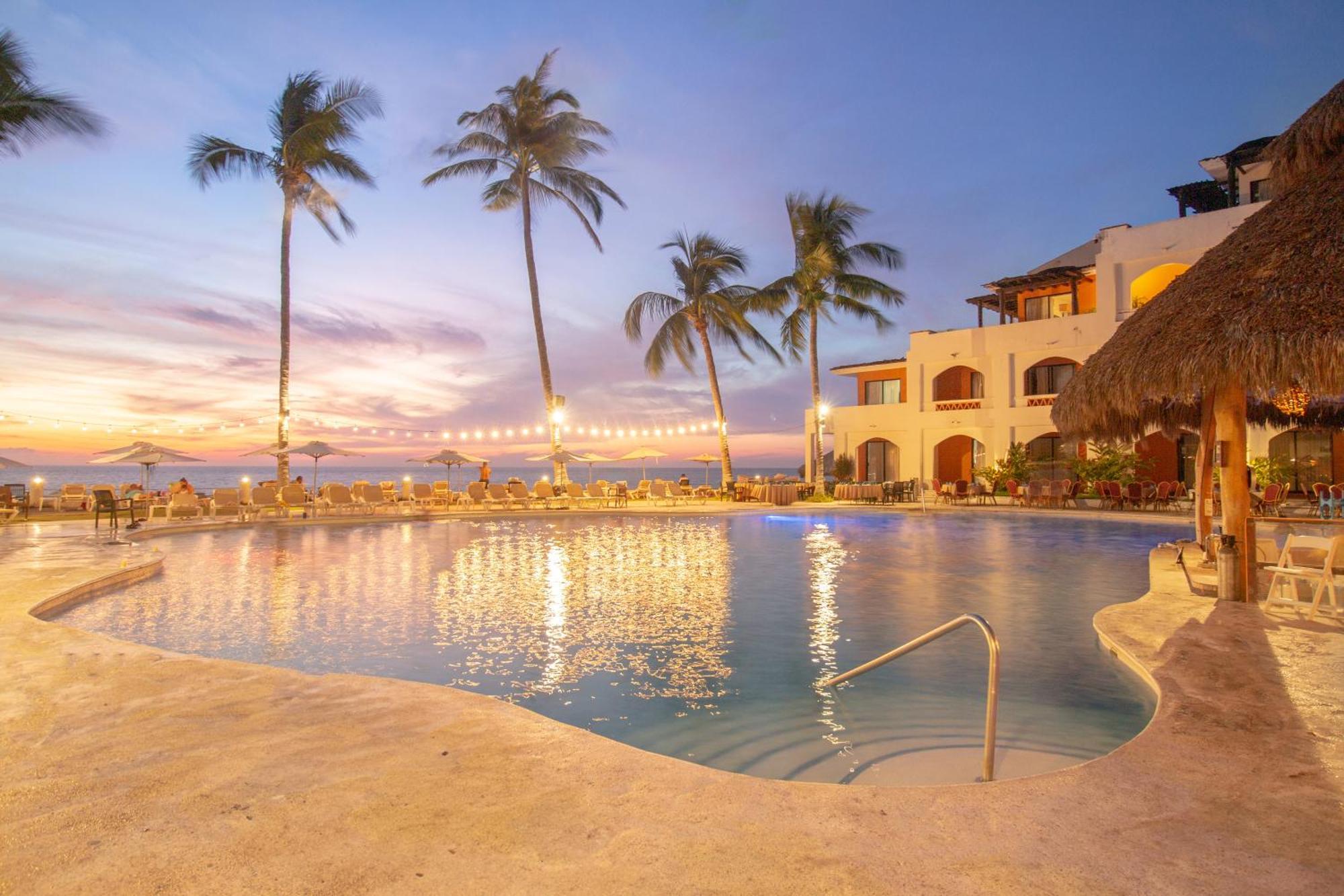 Plaza Pelicanos Club Beach Resort All Inclusive Puerto Vallarta Exteriör bild